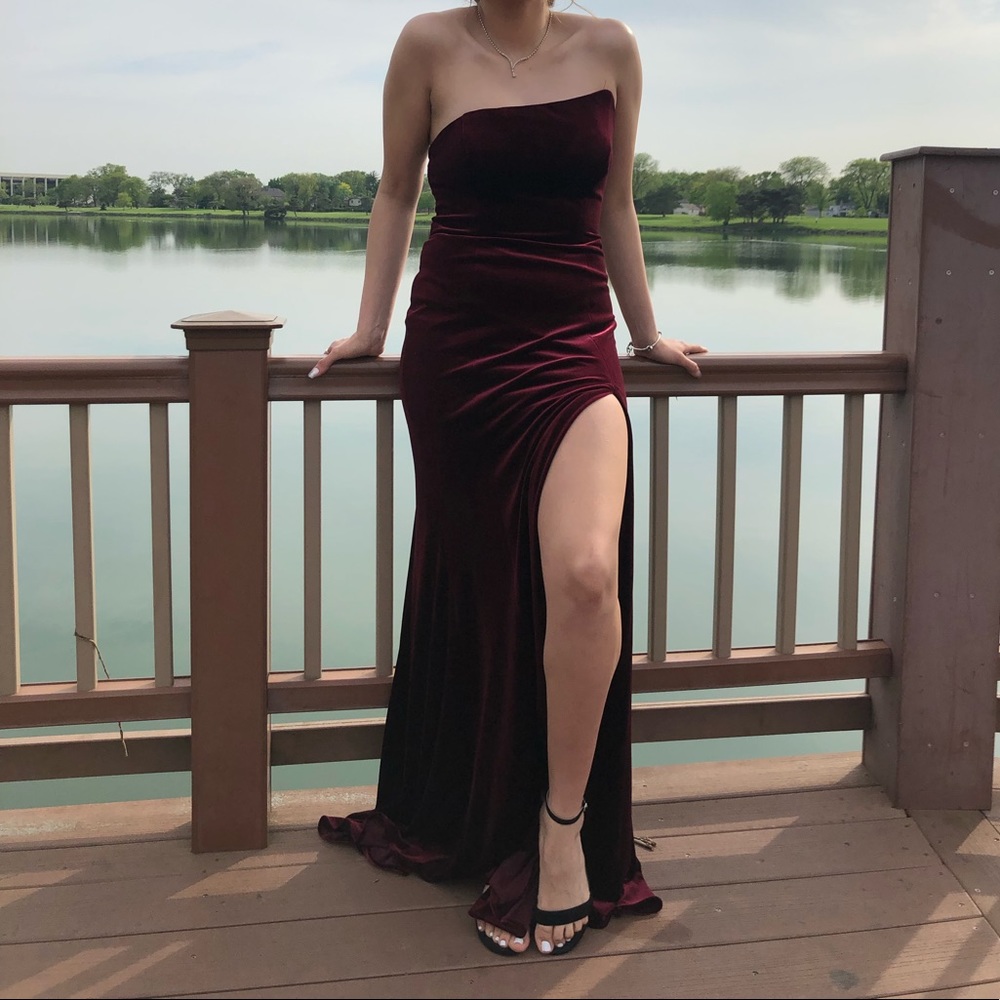 Burgundy Velvet Prom Dress/Gown